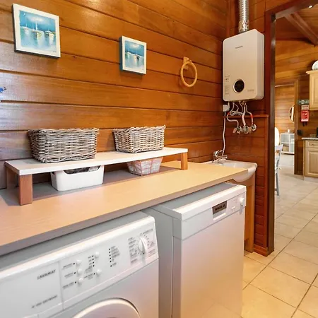 Casa Da Poesia Chalé Pedreiras (Leiria)