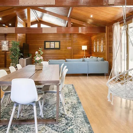 Casa Da Poesia Pedreiras (Leiria)