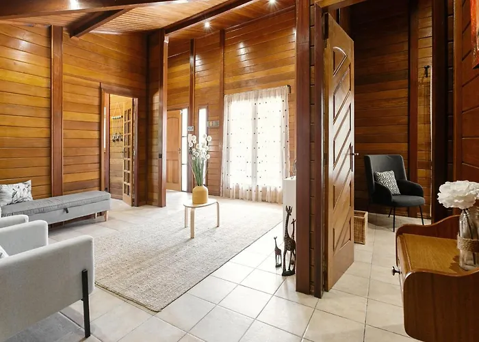 Casa Da Poesia シャレー *